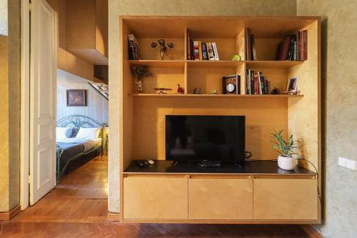 Central Tbilisi Modern 1BR Apt By Wehost