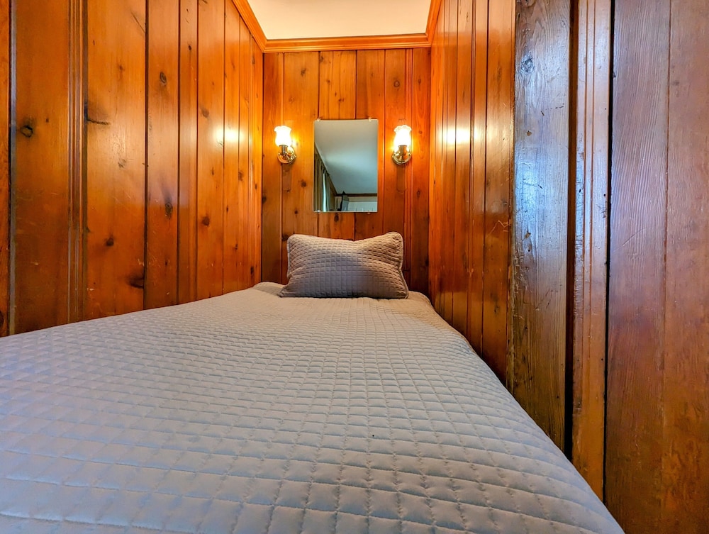 Riverside Motel - photo 102