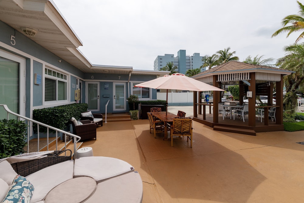 Tropic Isle Boutique Hotel - photo 41