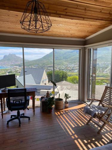 Ocean & mountain view home with Pool and garden