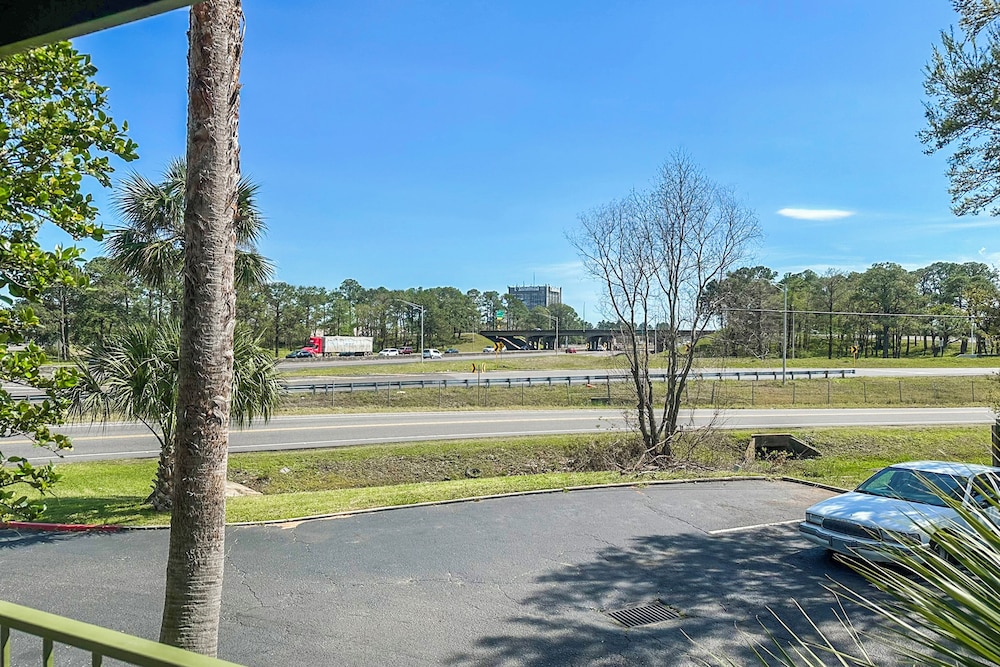OYO Hotel Mobile AL I 65 at Airport Blvd - photo 129