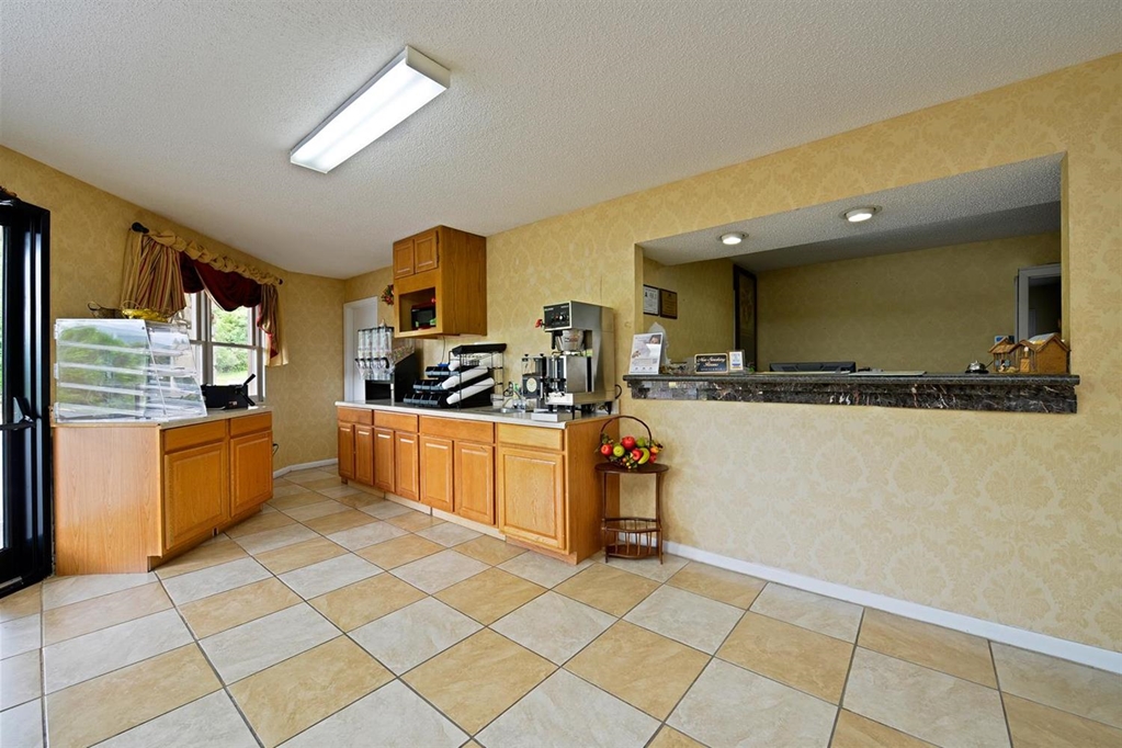 Americas Best Value Inn Canton NC - photo 3