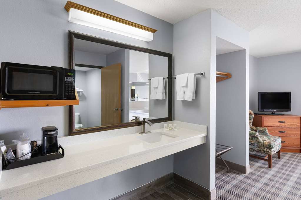 AmericInn by Wyndham Stuart - photo 31