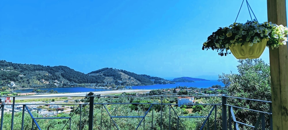 SkyFrame Apartments — 4-Star Luxury Hotel in Skiathos, Greece