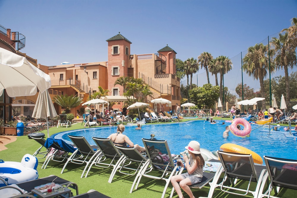 Hotel Villa Mandi Golf Resort — 4-Star Luxury Hotel in Arona, Spain
