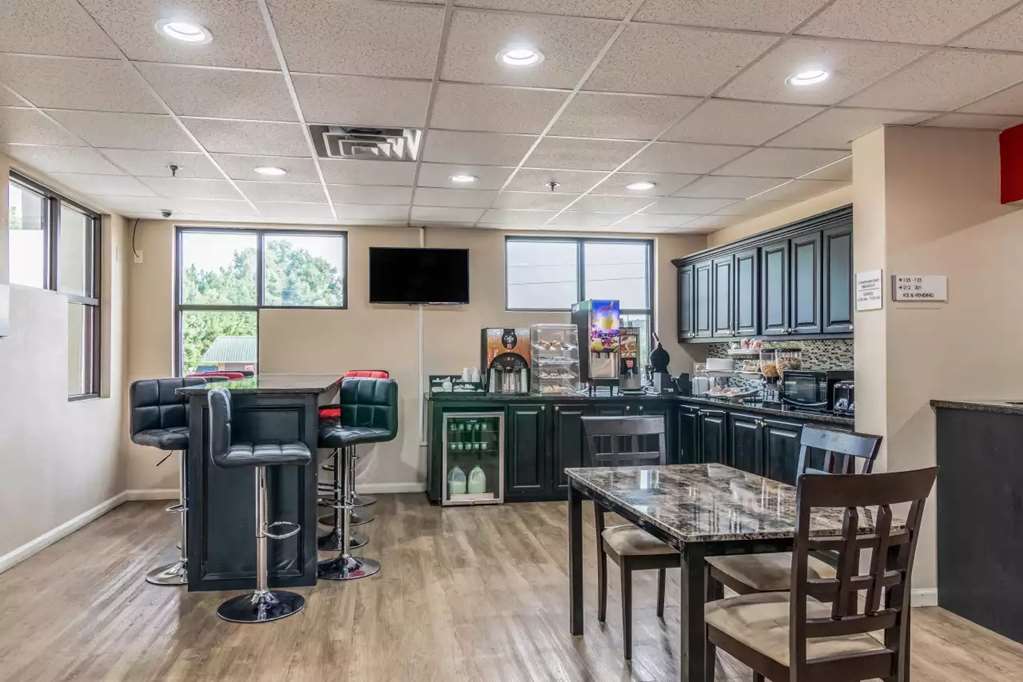 Americas Best Value Inn Opelika - photo 29