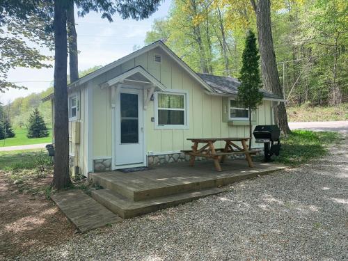 Cedar Post — hotel in Northport