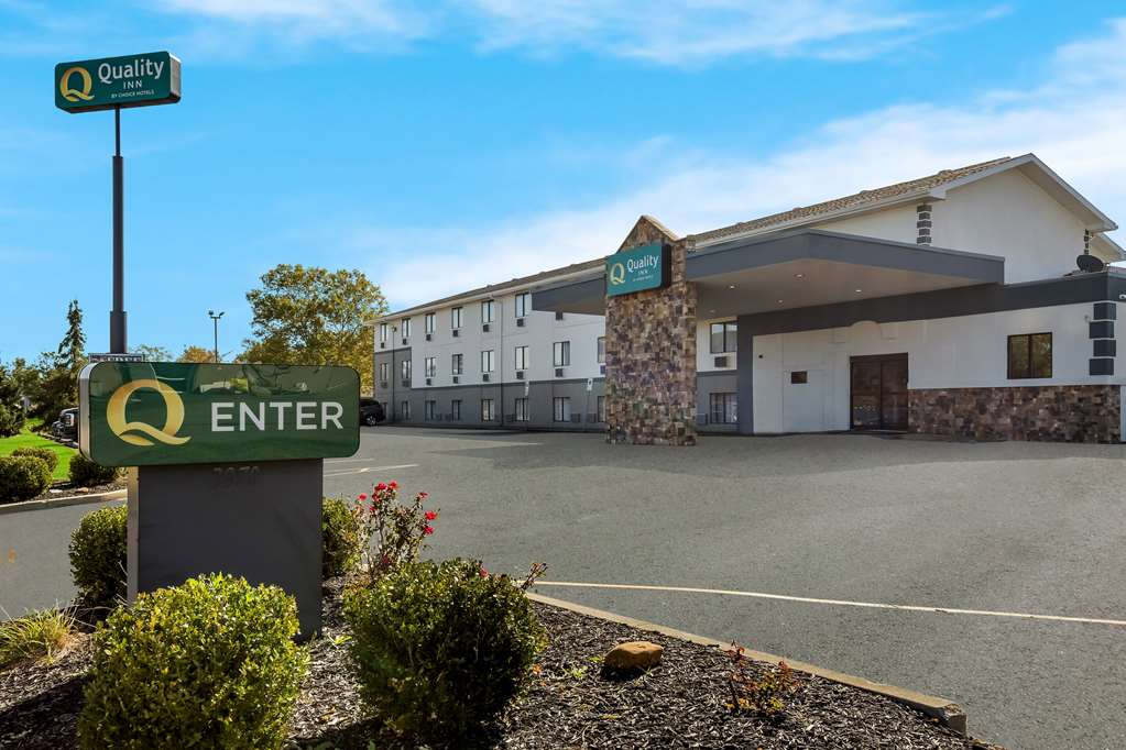 Quality Inn Hall of Fame - featured photo