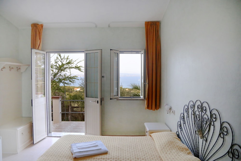 Hotel Paola - carbon neutral hotel in Carloforte