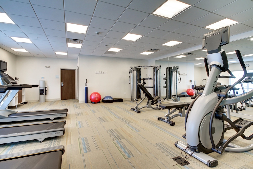 Holiday Inn Express & Suites Galesburg by IHG - photo 32