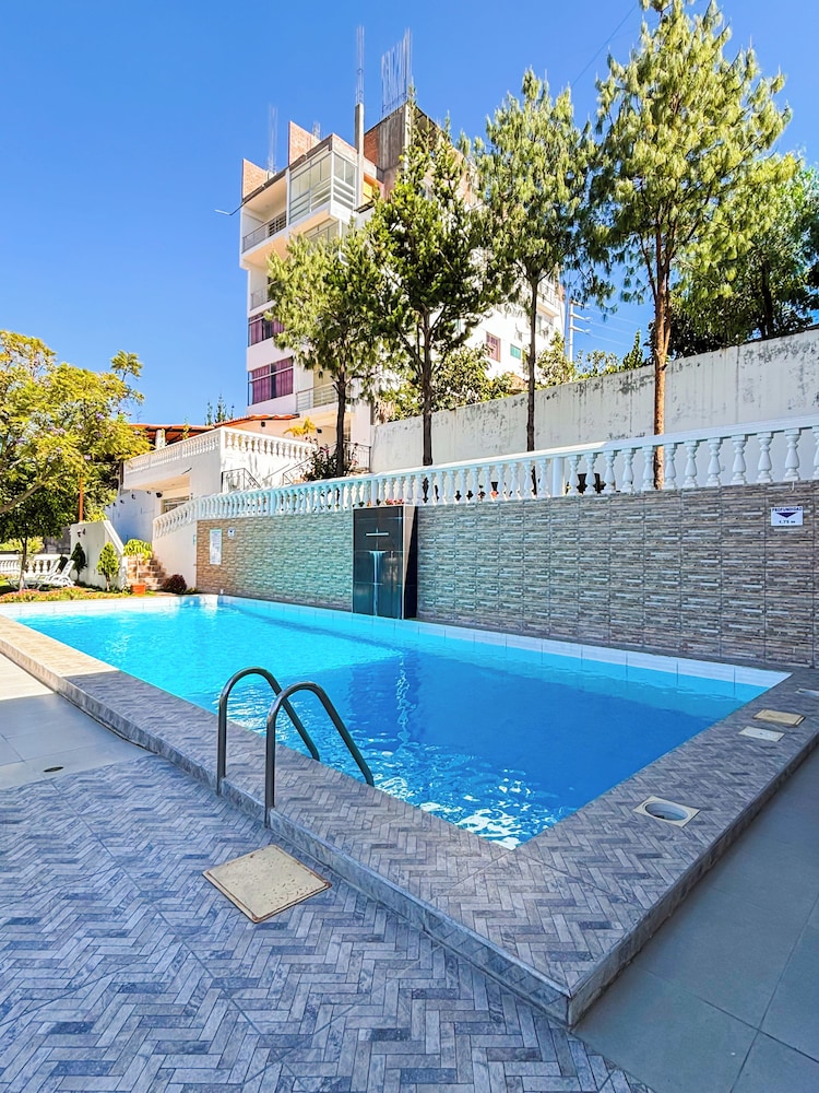 Hotel Club las Flores in San Juan Bautista, Peru