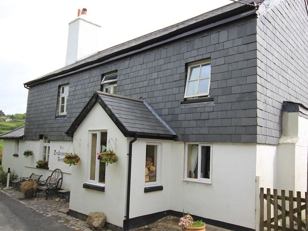 The Tradesmans Arms — hotel in Buckfastleigh