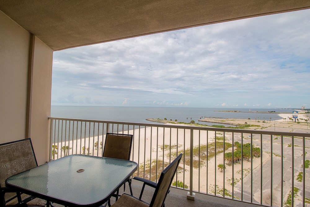 Sea Breeze 908 — 4-Star Luxury Hotel in Biloxi, United States