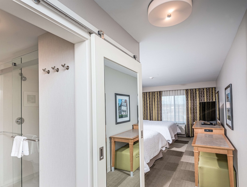 Hampton Inn Boston Westborough - photo 13