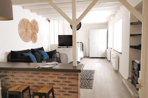 Grand Studio Proche Paris Avec Terrasse — hotel in Saint-Maurice