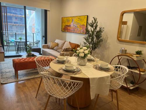Luxury 2 BR Villa Morra Apt w AC Pool & Gym — 4-Star Luxury Hotel in Asuncion, Paraguay