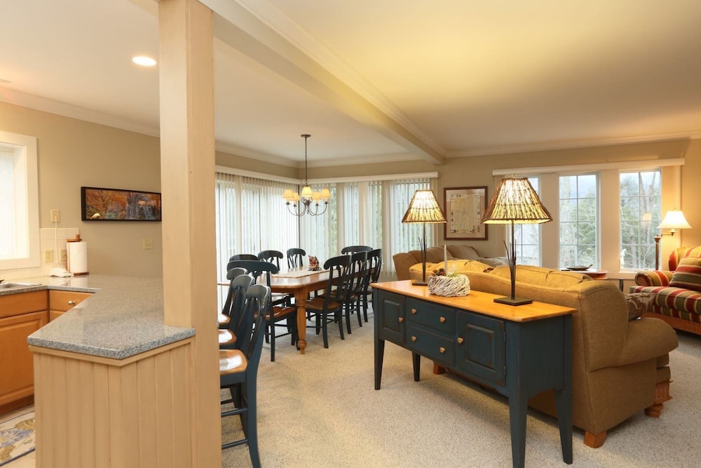 Upscale 3BR Topnotch Overlook - photo 13