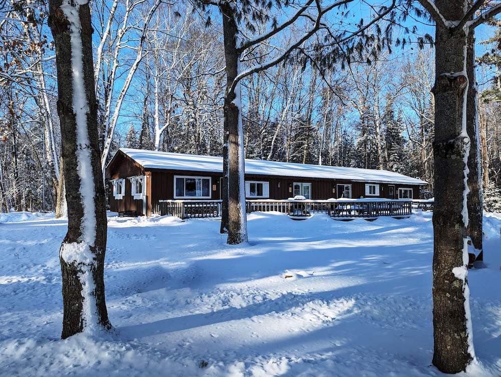 Coadys' Point of View Lake Resort - photo 26