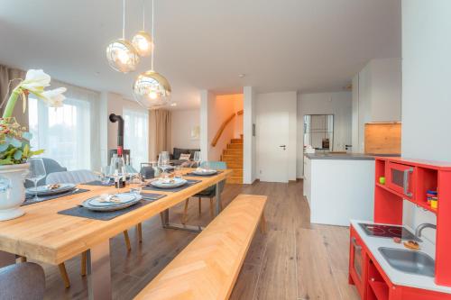 Nordsee Park SK 19 Villa Meerchen — 4-Star Luxury Hotel in Varel, Germany