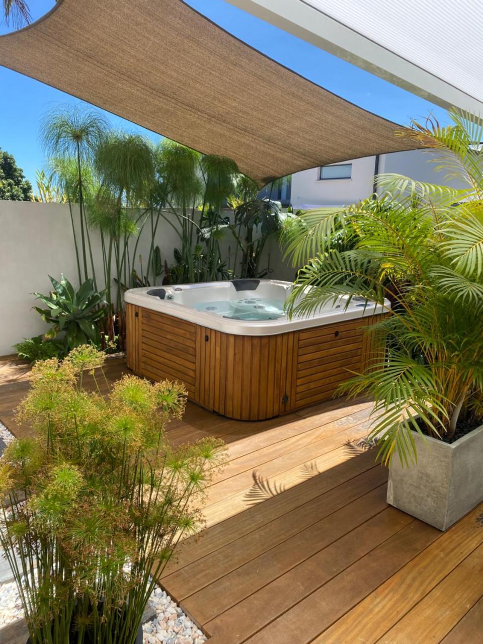 Kaz Emara maison avec jacuzzi — 4-Star Luxury Hotel in Le Tampon, Réunion