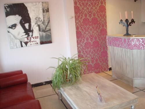 Hotel Syracuse in Chalon-Sur-Saone, France