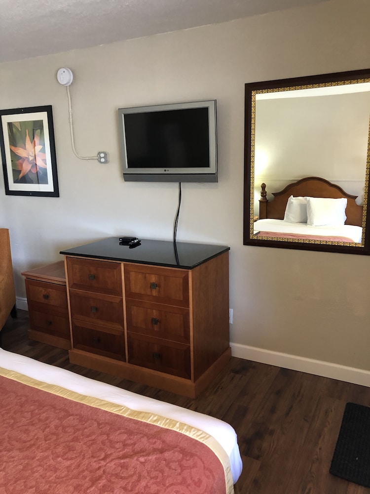 Ocala Cove Motel - photo 9
