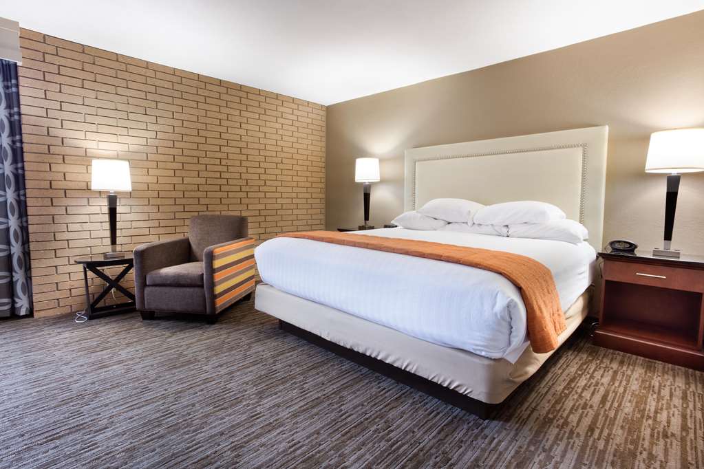 Drury Inn & Suites Kansas City Airport - photo 10