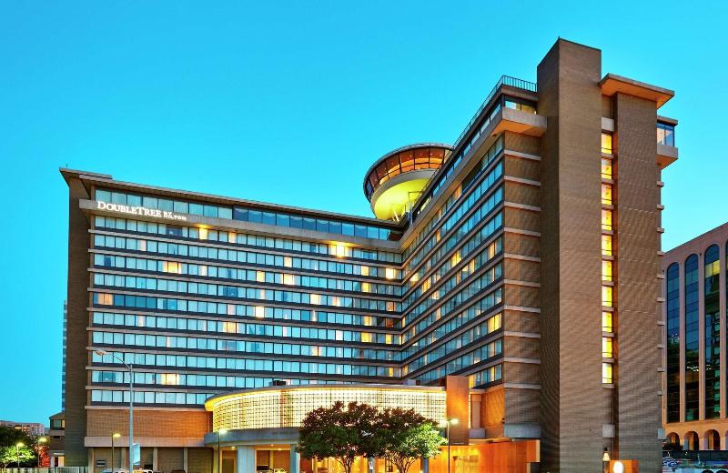 DoubleTree by Hilton Washington DC Crystal City - photo 32