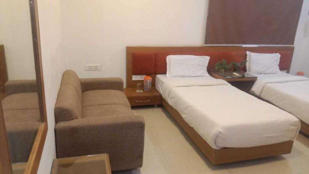 Pop 90621 Hotel Vedant — Barmer — photo 3