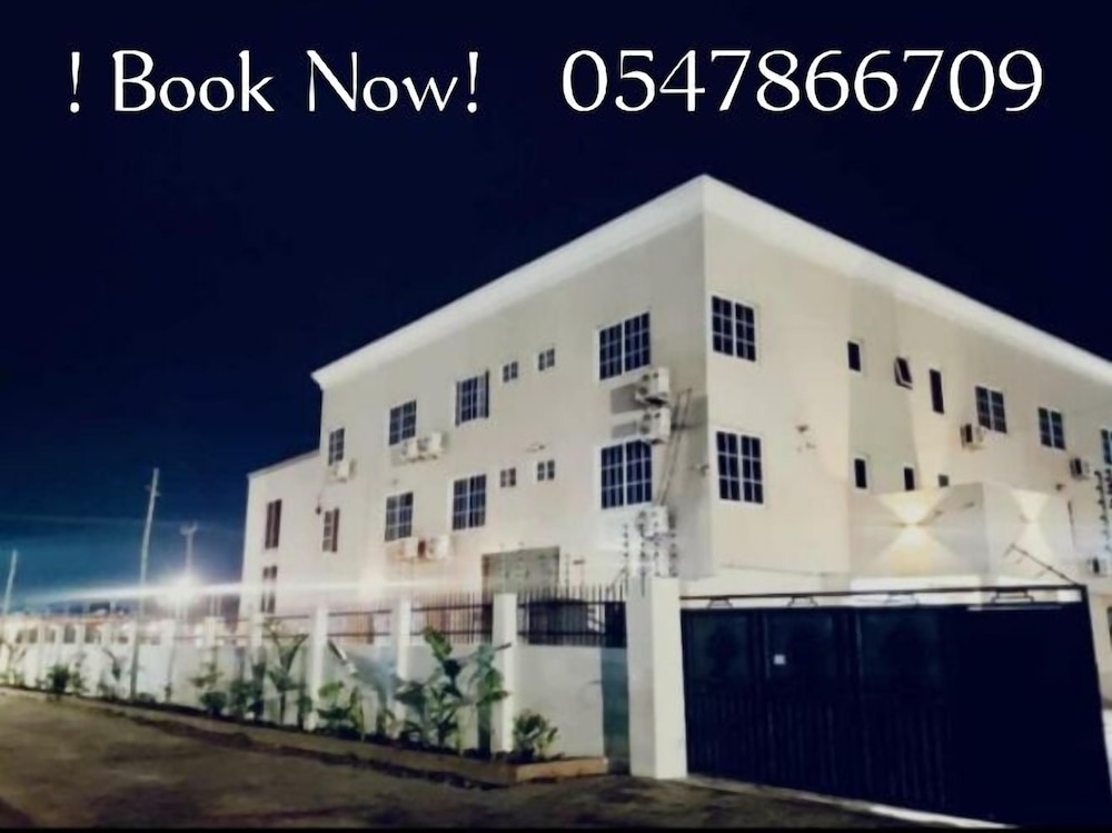 Tallahassee Boulervard in Tema, Ghana