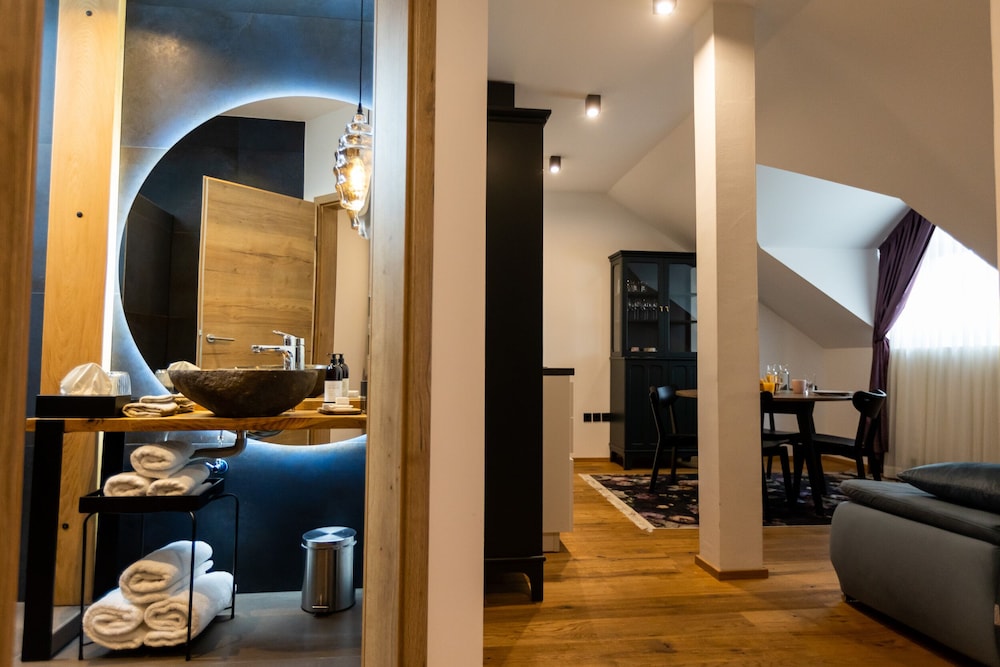 Kavenija apartmaji Free Parking — 4-Star Luxury Hotel in Maribor, Slovenia
