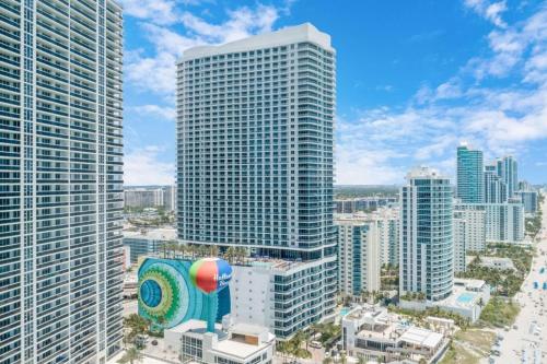Beautiful Ocean Front 3 Bed 3 Bath @ Hyde Resort - photo 17