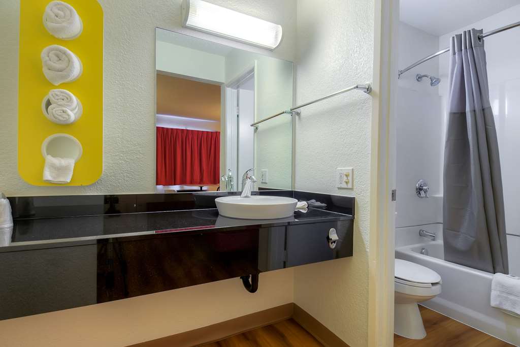 Motel 6 Rancho Mirage CA Palm Springs - photo 19