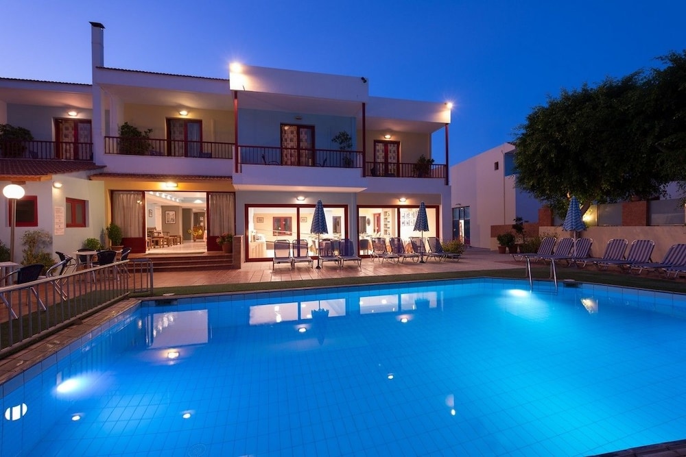 Thalassi Hotel - carbon neutral hotel in Rethymno