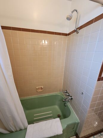 Riviera Motel Erie - photo 12
