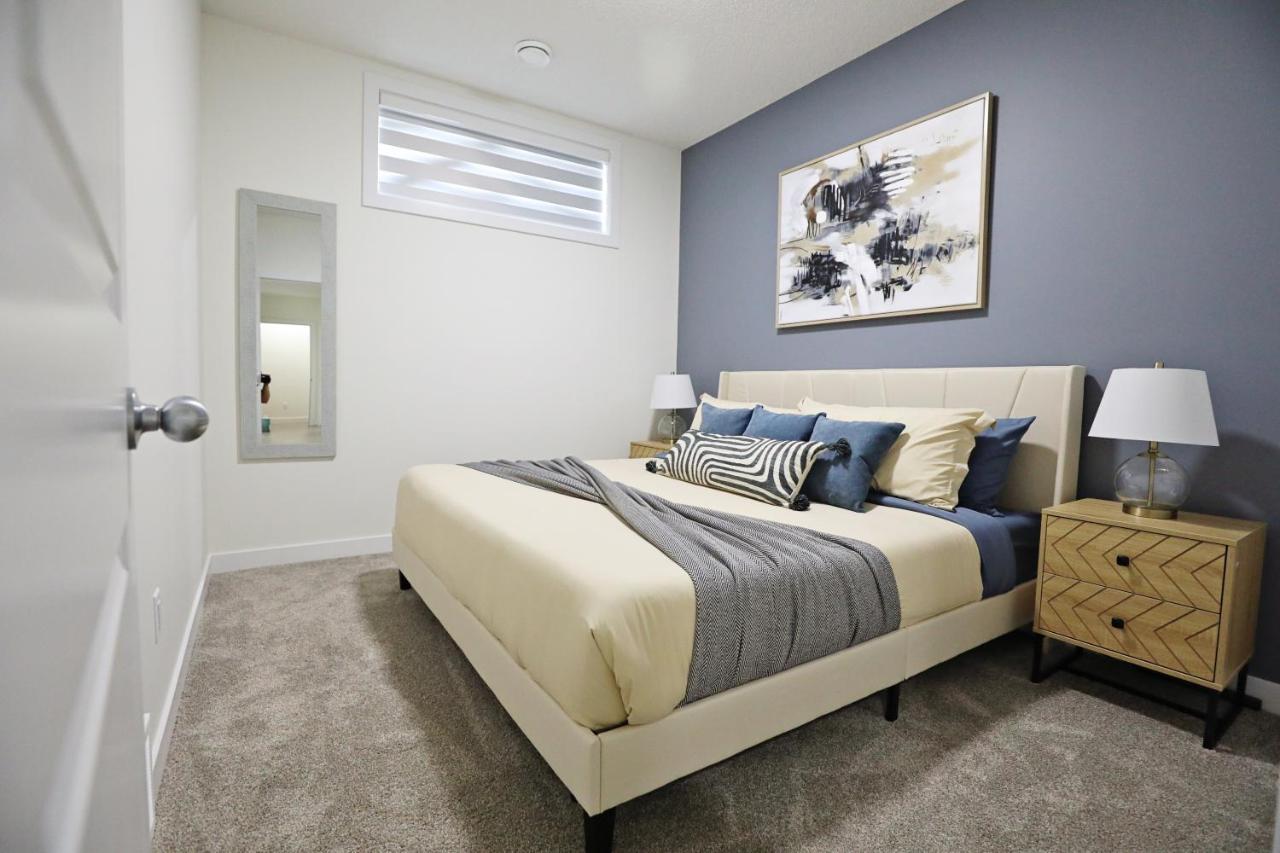 Elegant Escape with King Bed Long Stays WEM Disney — Edmonton — photo 4