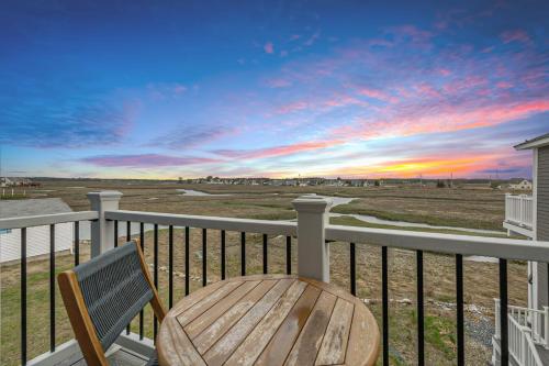 Sunset Views Balcony Marsh Views Ac — Hampton