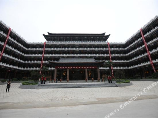 CuiWeiPalaceHotel in Qianyou, People's Republic of China
