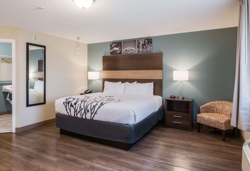 Sleep Inn & Suites Columbus near Fort Benning - photo 8