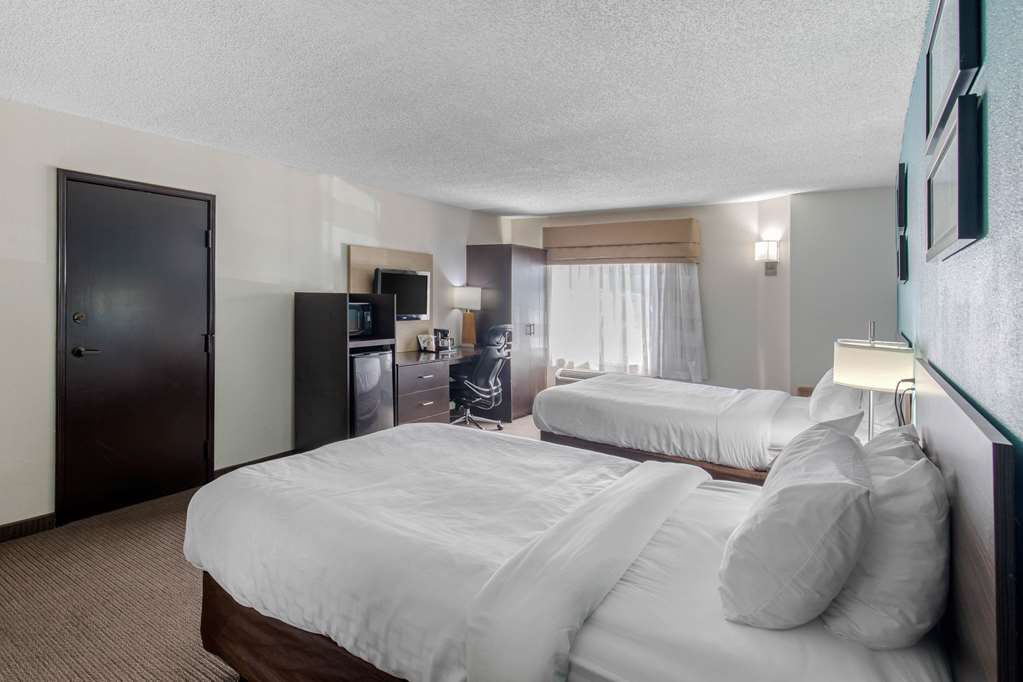 Clarion Inn & Suites DFW North - photo 17