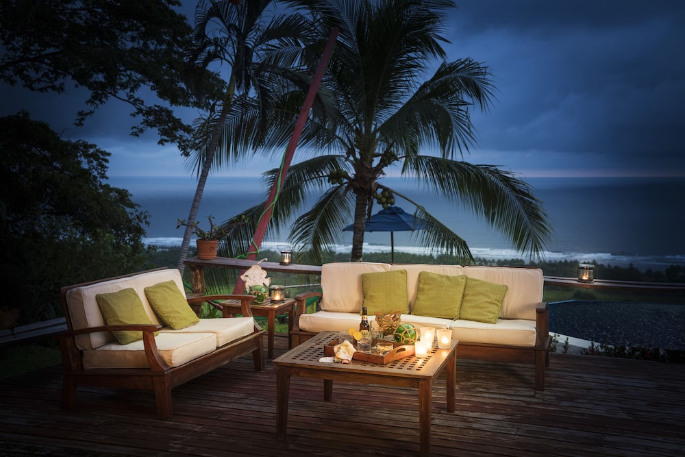 Cristal Azul in Bejuco, Costa Rica