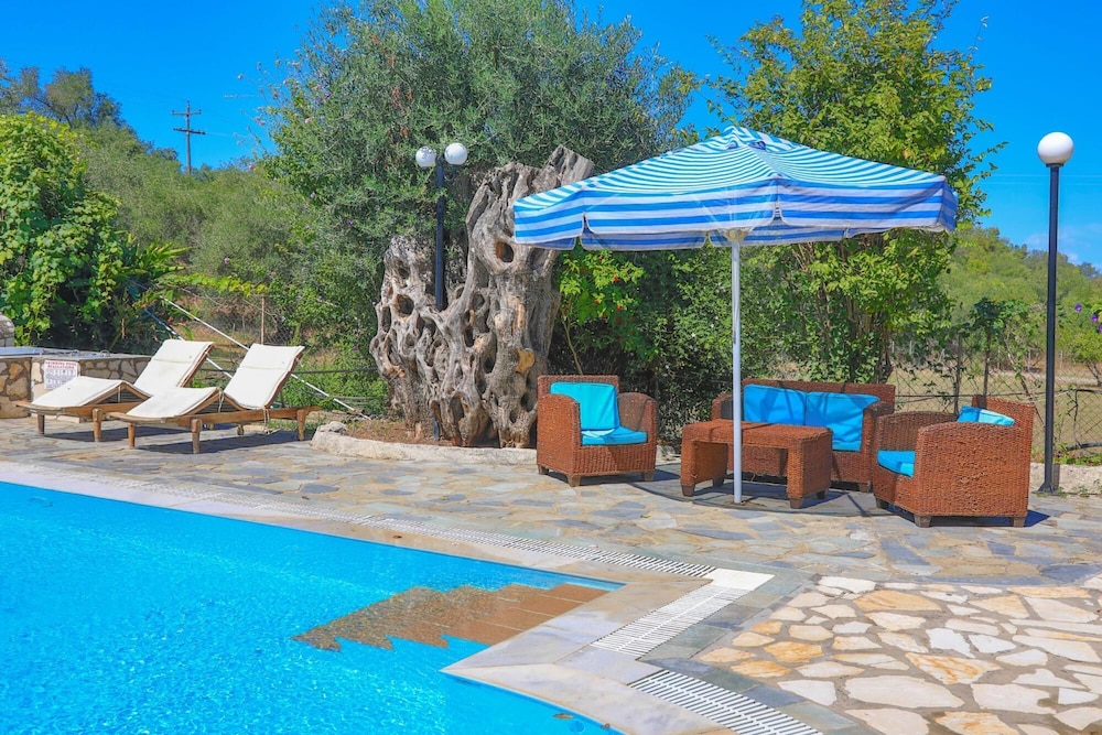 Villa Lianolia — 4-Star Luxury Hotel in Corfu, Greece