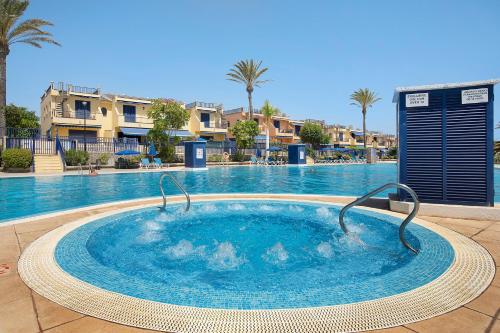 Free Airport Shuttle and Parking — Maspalomas — photo 4