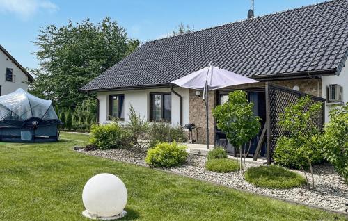 3 Bedroom Nice Home In Wiselka — 4-Star Luxury Hotel in Dziwnow, Poland