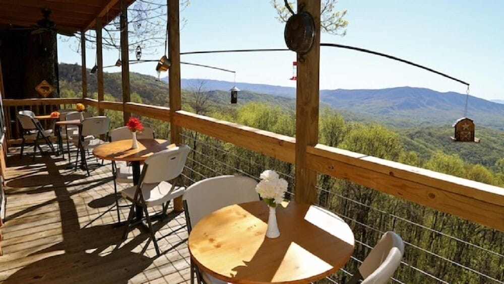 Alpine Inn - carbon neutral hotel in Marion