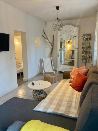 Au Pied du Luberon in Pertuis, France