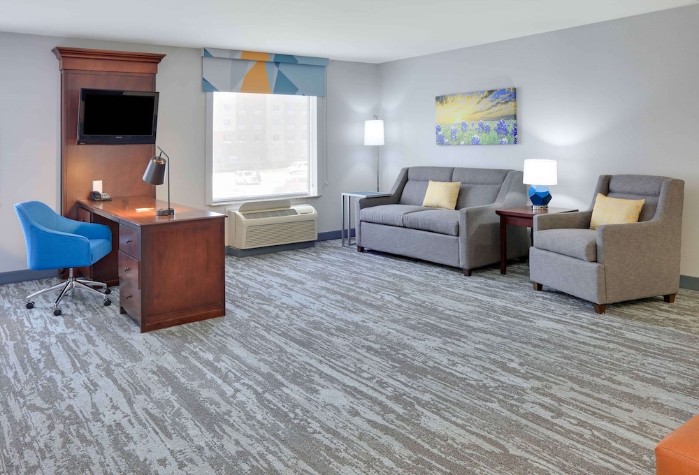 Hampton Inn & Suites Dallas Arlington South - photo 13