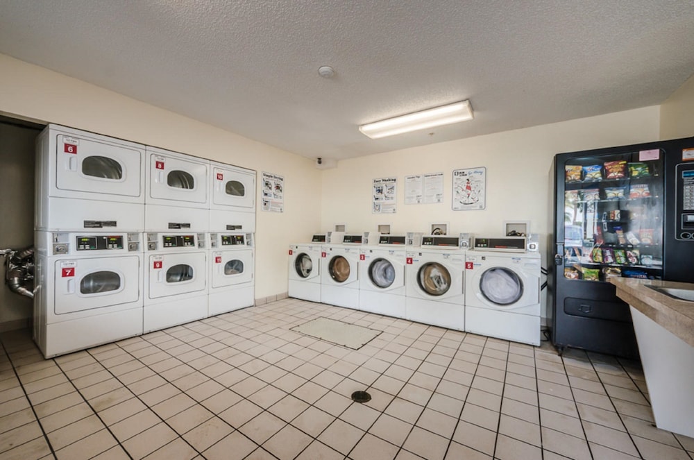 Tampa Bay Extended Stay Hotel - photo 37