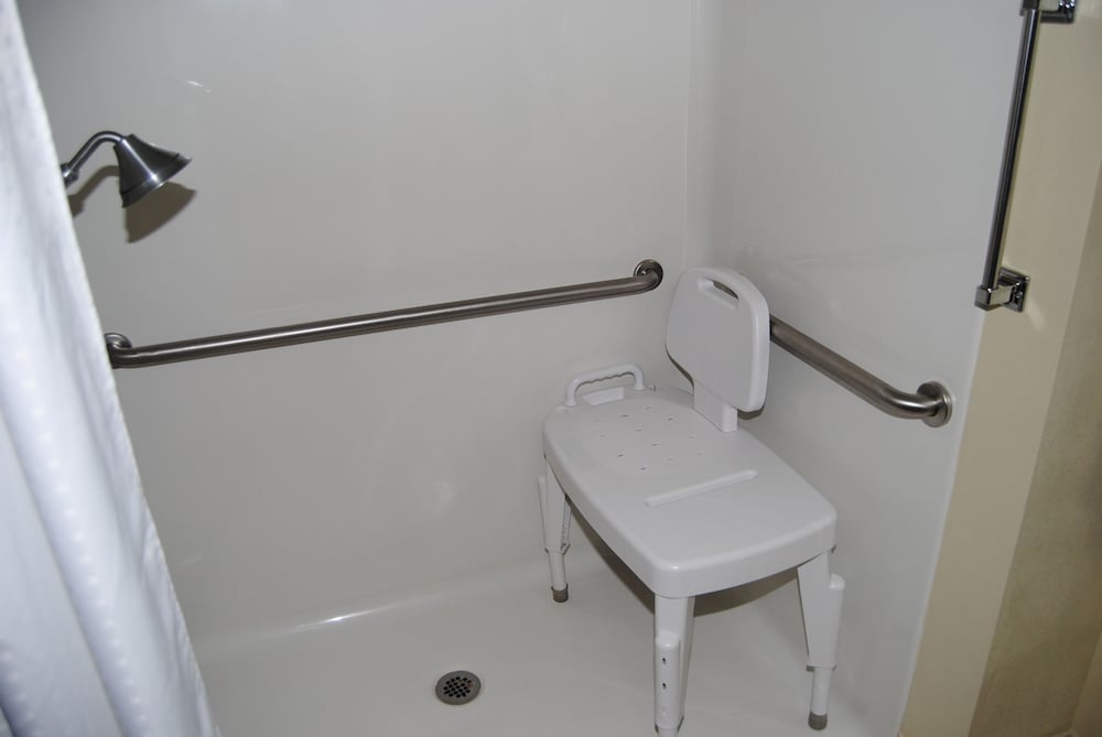 Holiday Inn Express Hotel & Suites Mooresville Lake Norman by IHG - photo 10