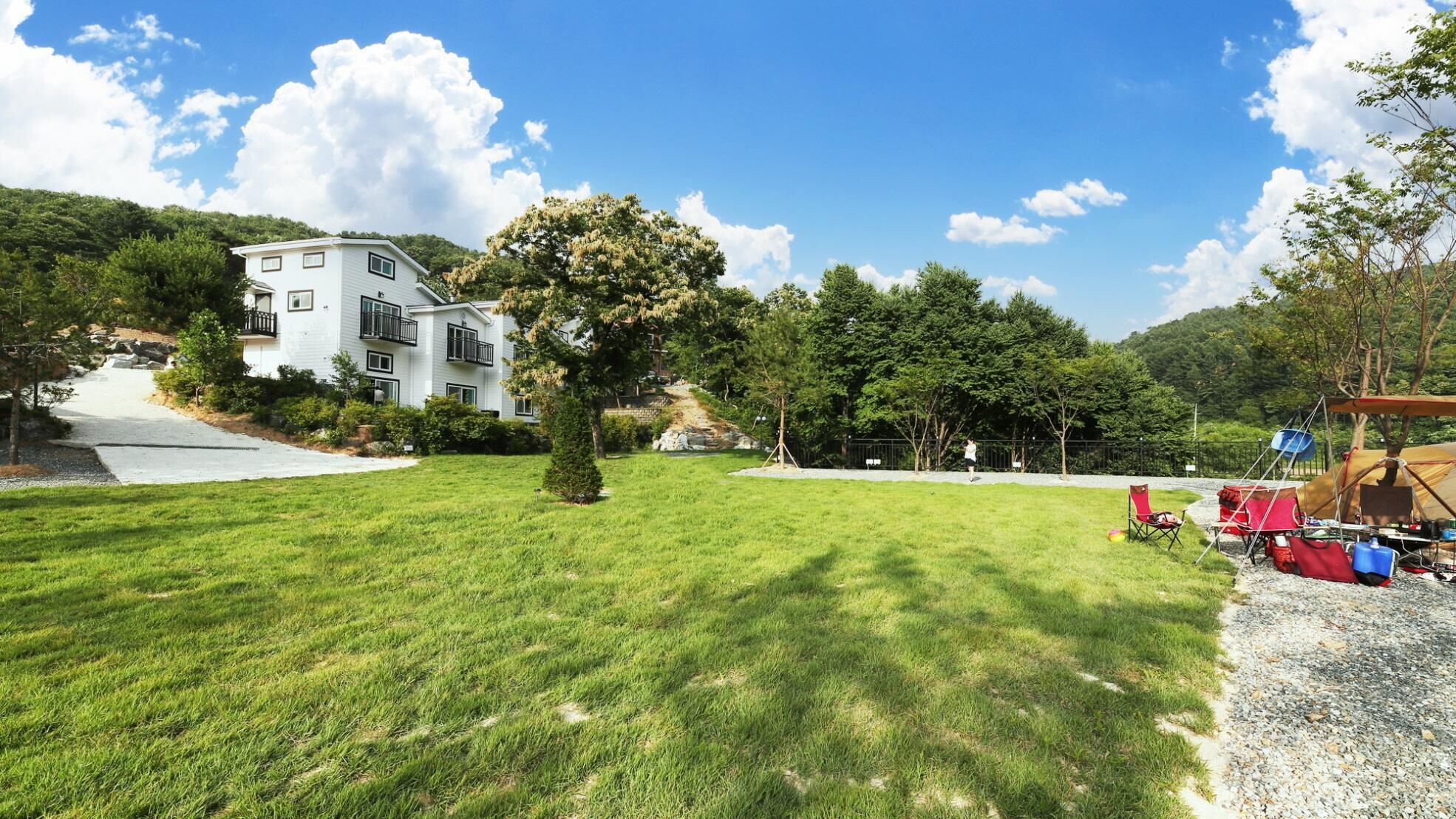 Hongcheon D Day Pension Camping — 4-Star Luxury Hotel in Hongch'on, South Korea